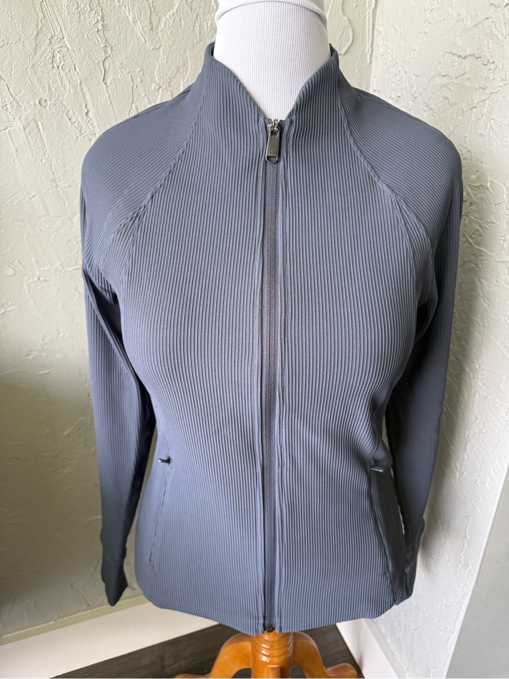 Athleta Women's Zip-Front Lightweight Jacket in Slate Blue/Gray